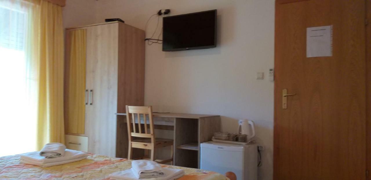 Apartman & Sobe Orhideja 斯莫利亚纳茨 外观 照片