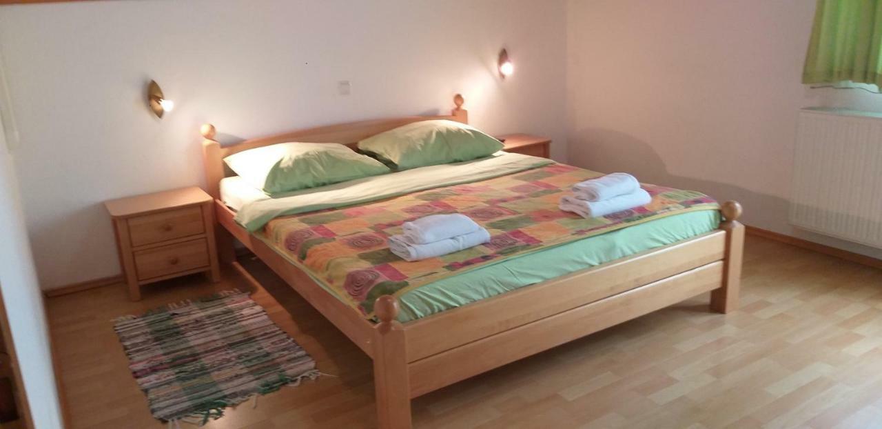 Apartman & Sobe Orhideja 斯莫利亚纳茨 外观 照片